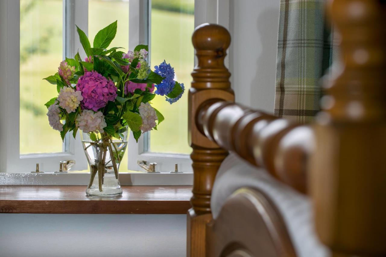 The Marton Arms Hotel Ingleton  Bagian luar foto