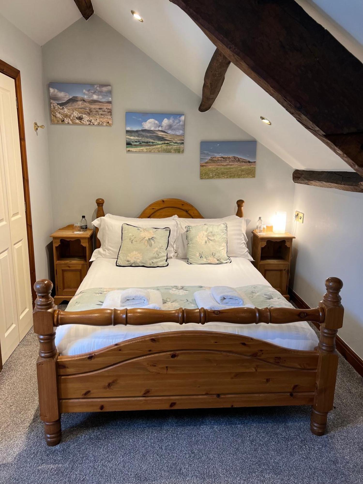 The Marton Arms Hotel Ingleton  Bagian luar foto