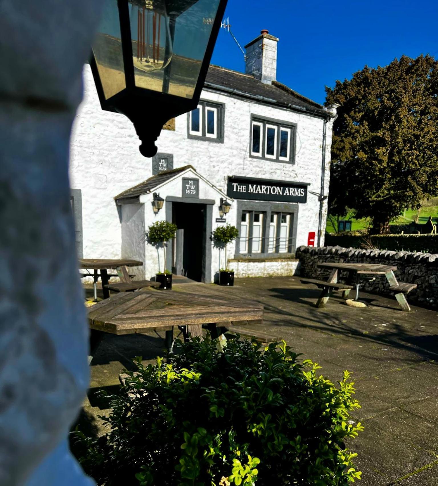 The Marton Arms Hotel Ingleton  Bagian luar foto